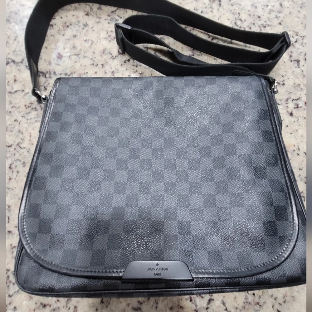 Louis Vuitton Daniel Damier Graphite Black And Grey Messenger Bag